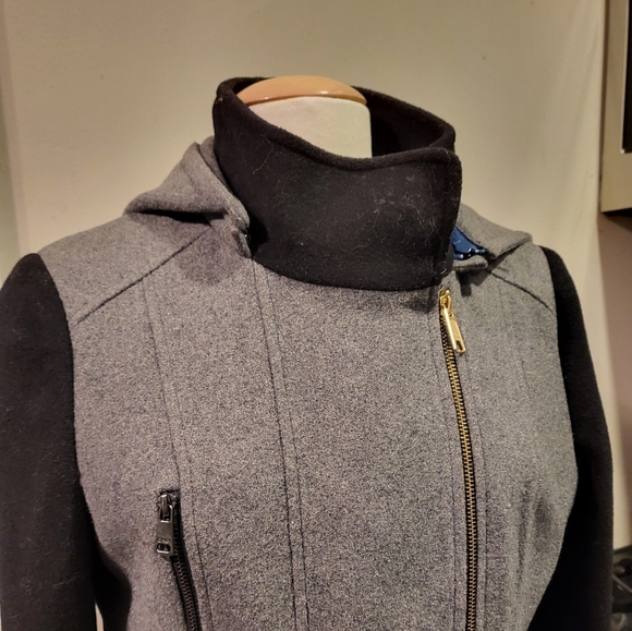 Coat/jacket - Picture 1 of 10